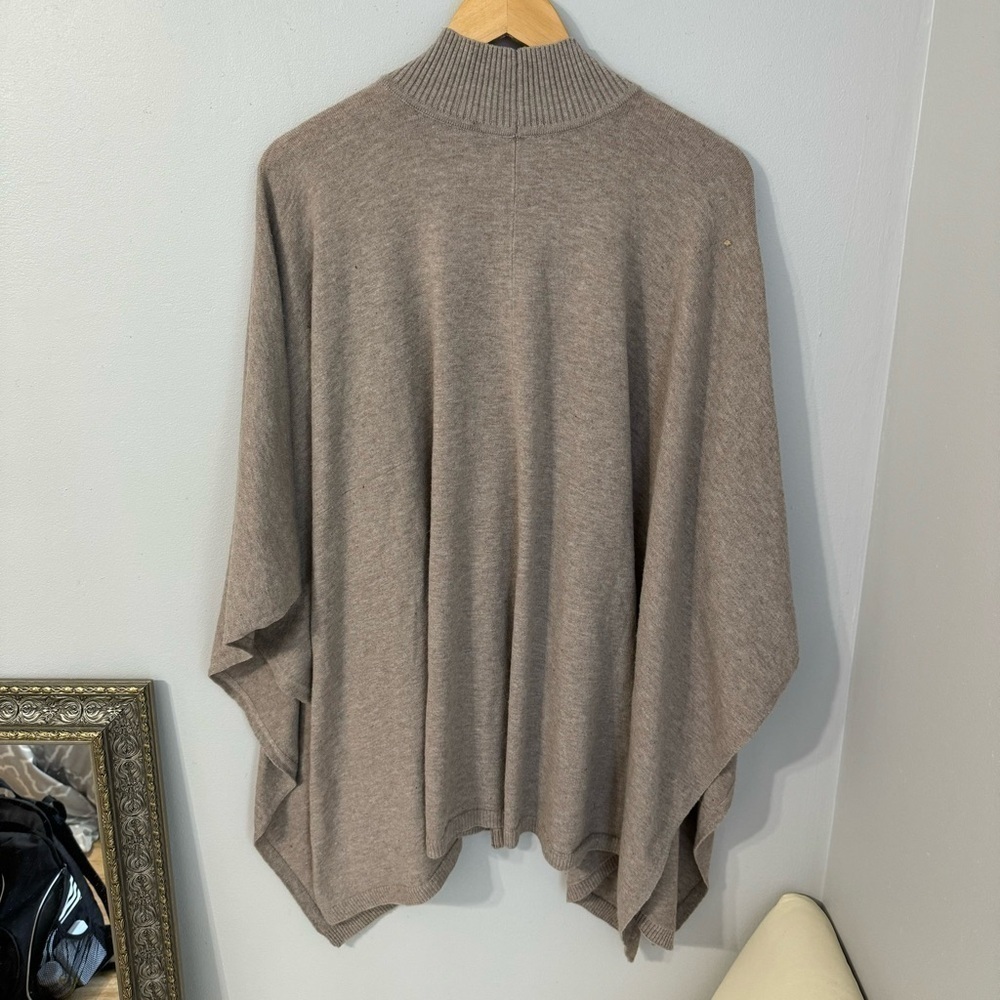 Lauren Ralph Lauren turtle neck beige one size fits all